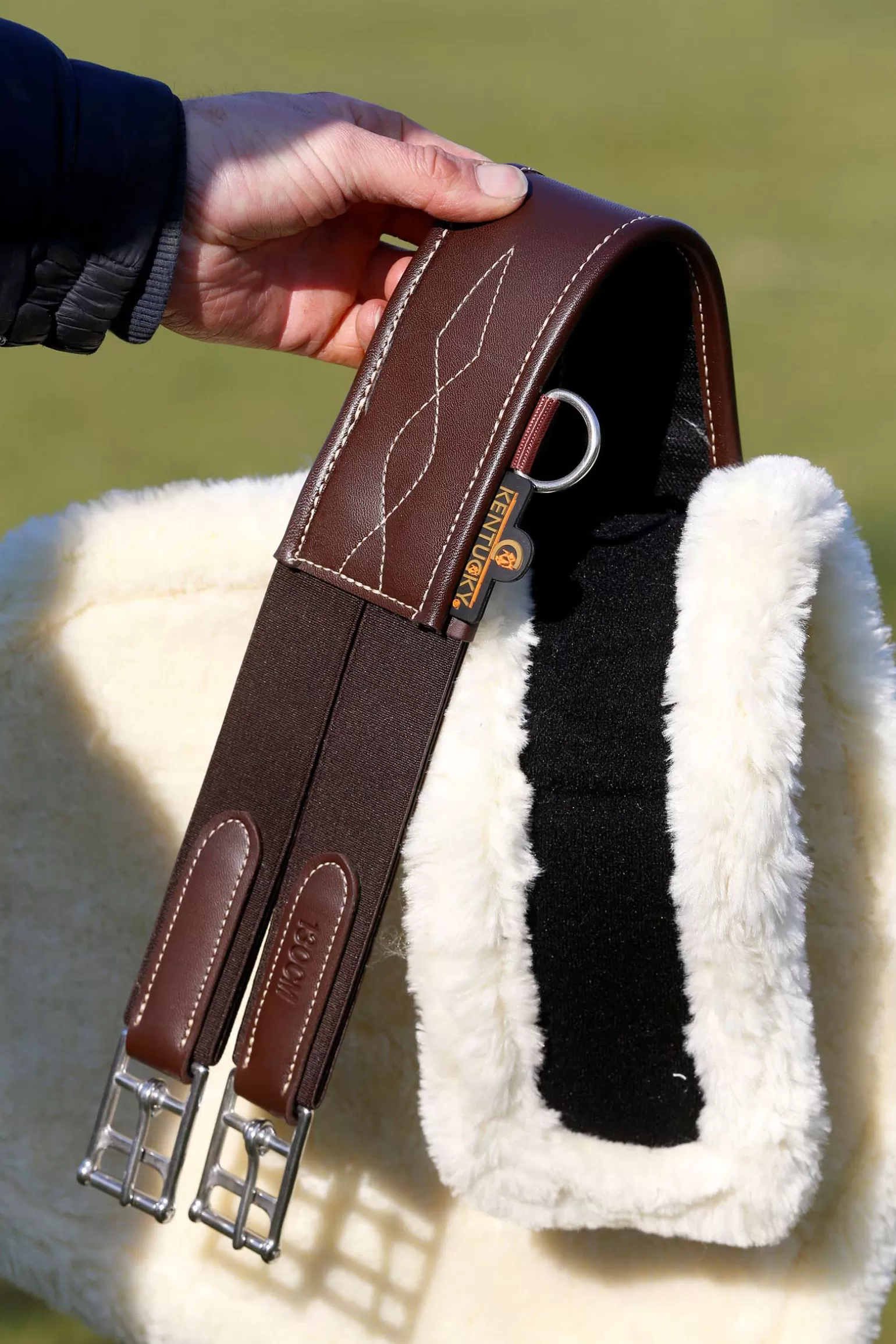 Hot Horsewear Lammfellunterlage Für Den Stollengurt Sattelgurte